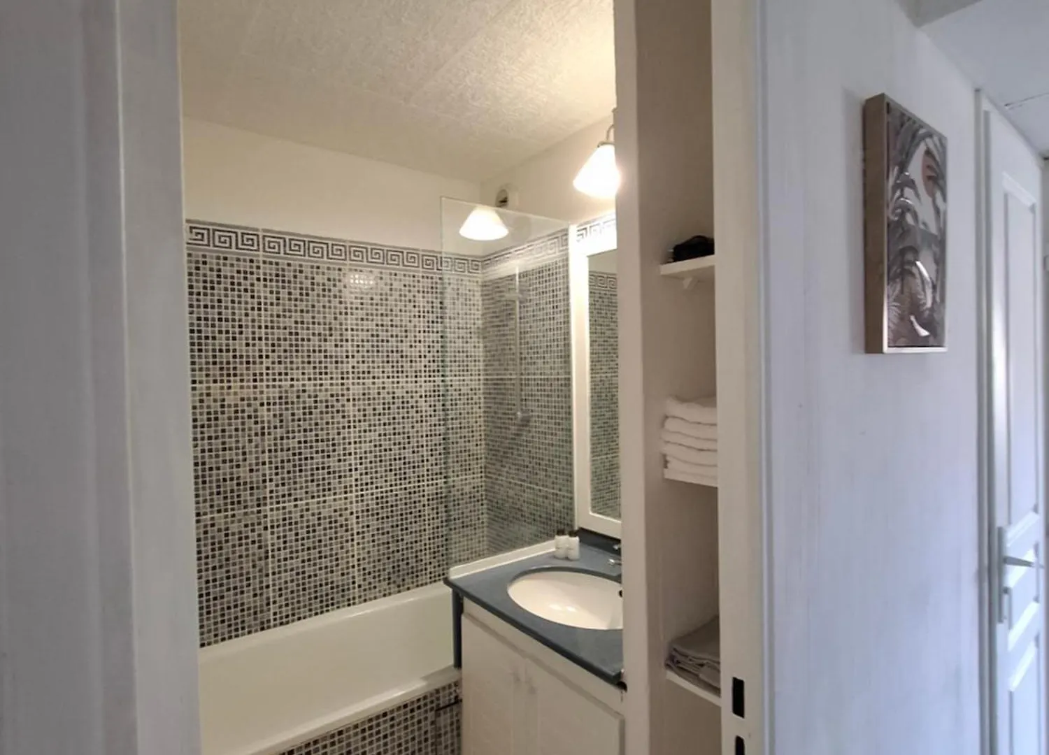 Appartement 3 Pieces, Proche Plage Et Cannes 0*,  France